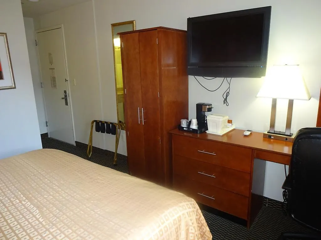 Lexington Inn New York 2*,